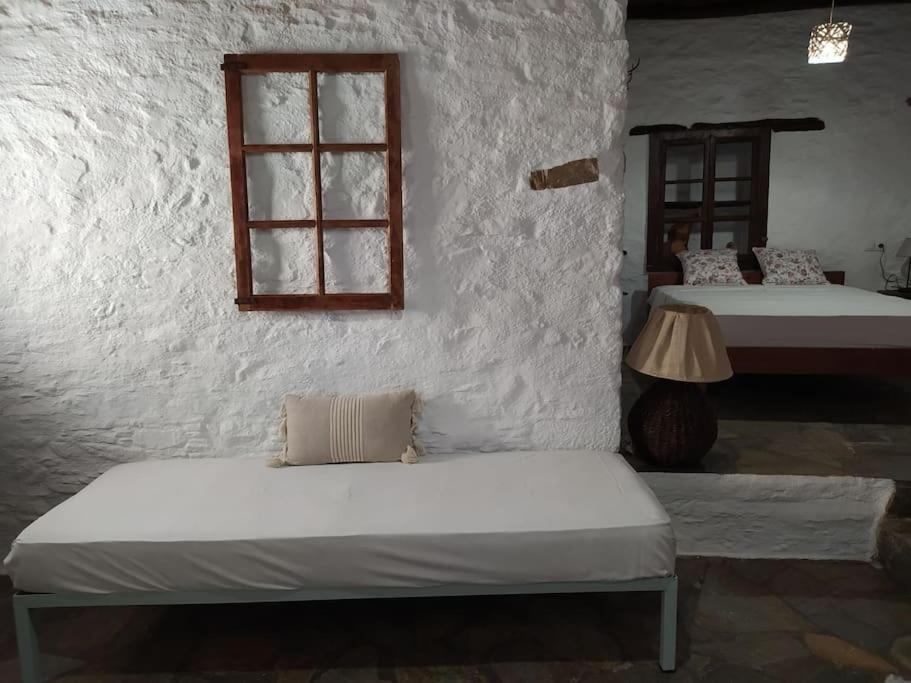 Marvellous Oven Ano Syros